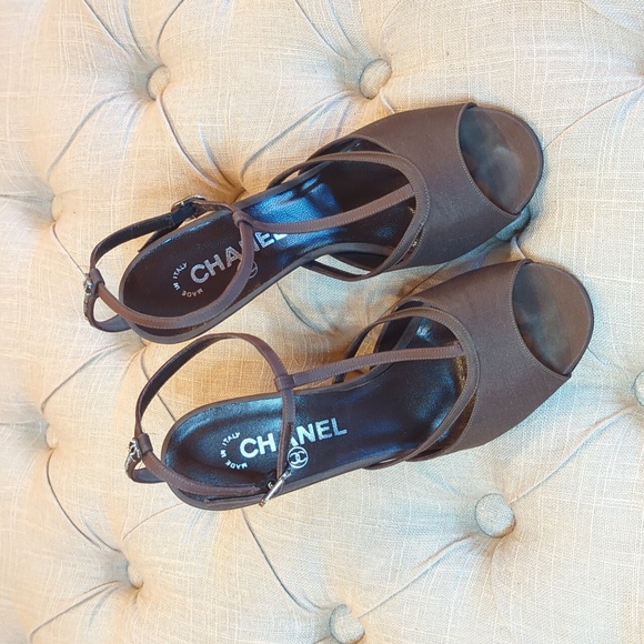Chanel Heels - Picture 1 of 10